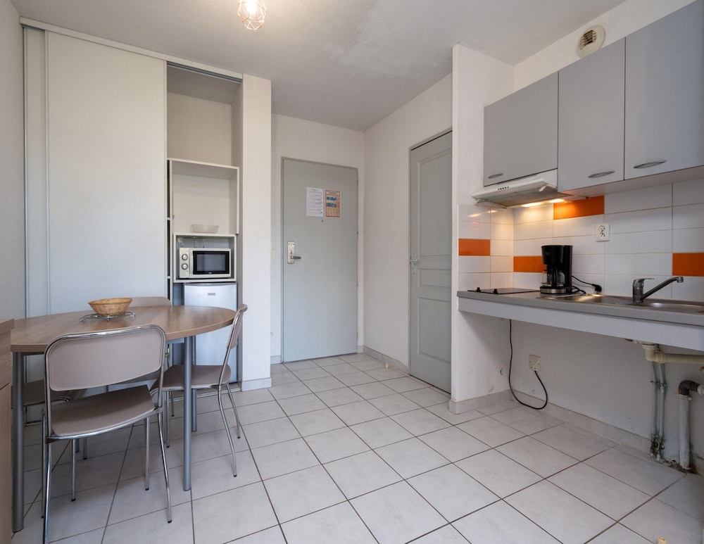 Apartment photo 3