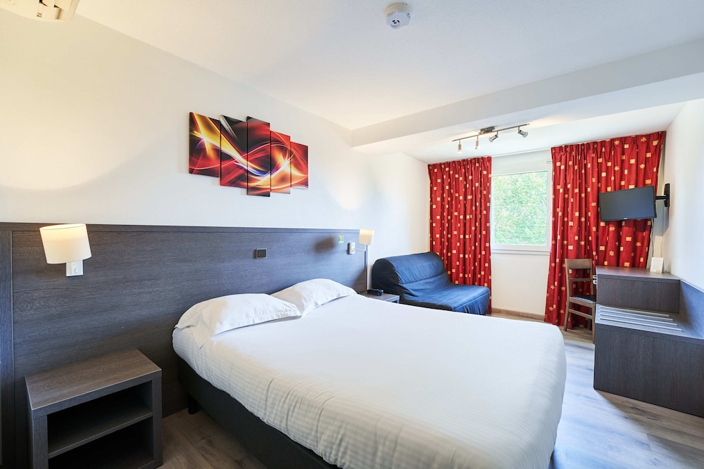 Standard Double Room - Photo 8
