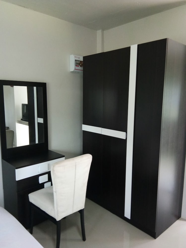 Modern Room photo 2