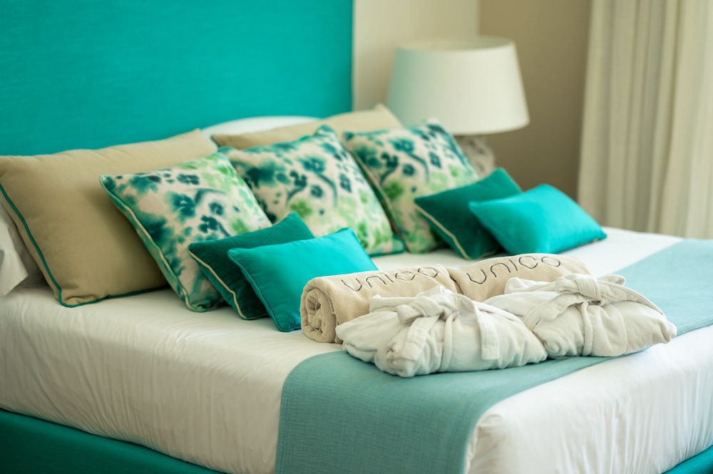 Exclusive Double Room, 1 King Bed, Balcony, Sea View photo 2
