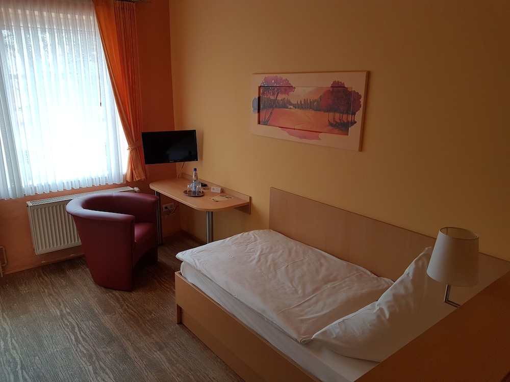 Single Room photo 2