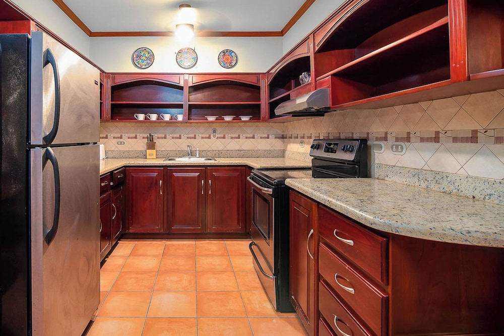 Suite - Photo 3
