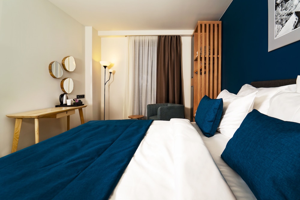 Double Room - Photo 5