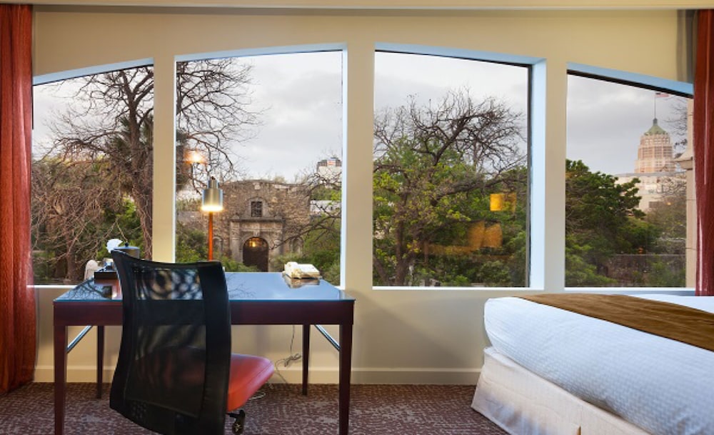 Room, 1 King Bed (Garden Tub, Alamo View) - Photo 9