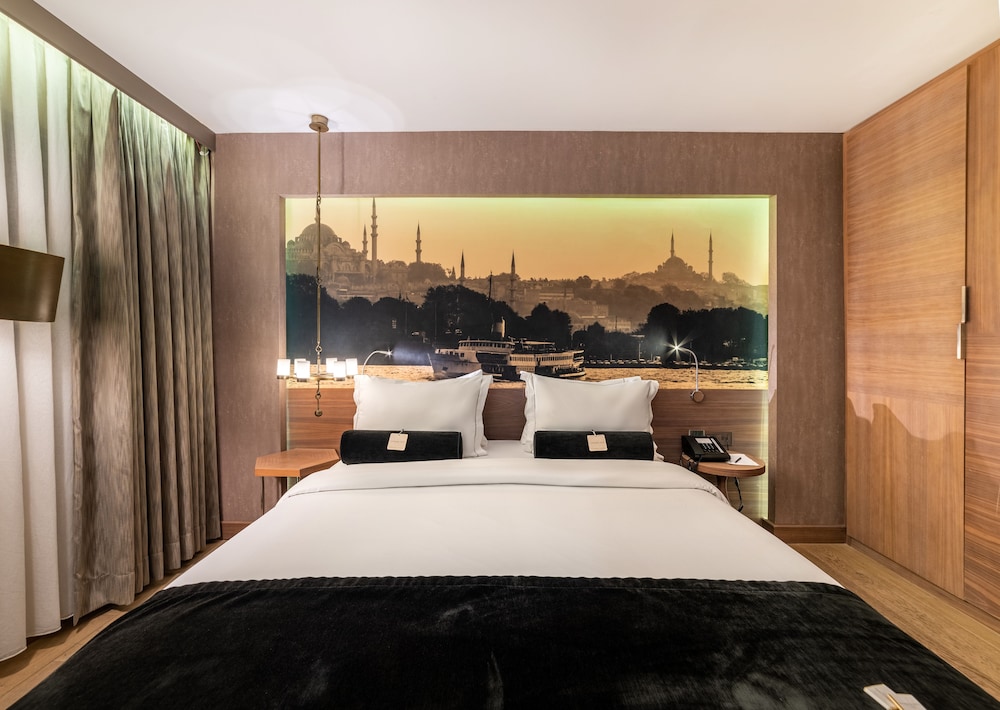 Courtyard Room With Terrace