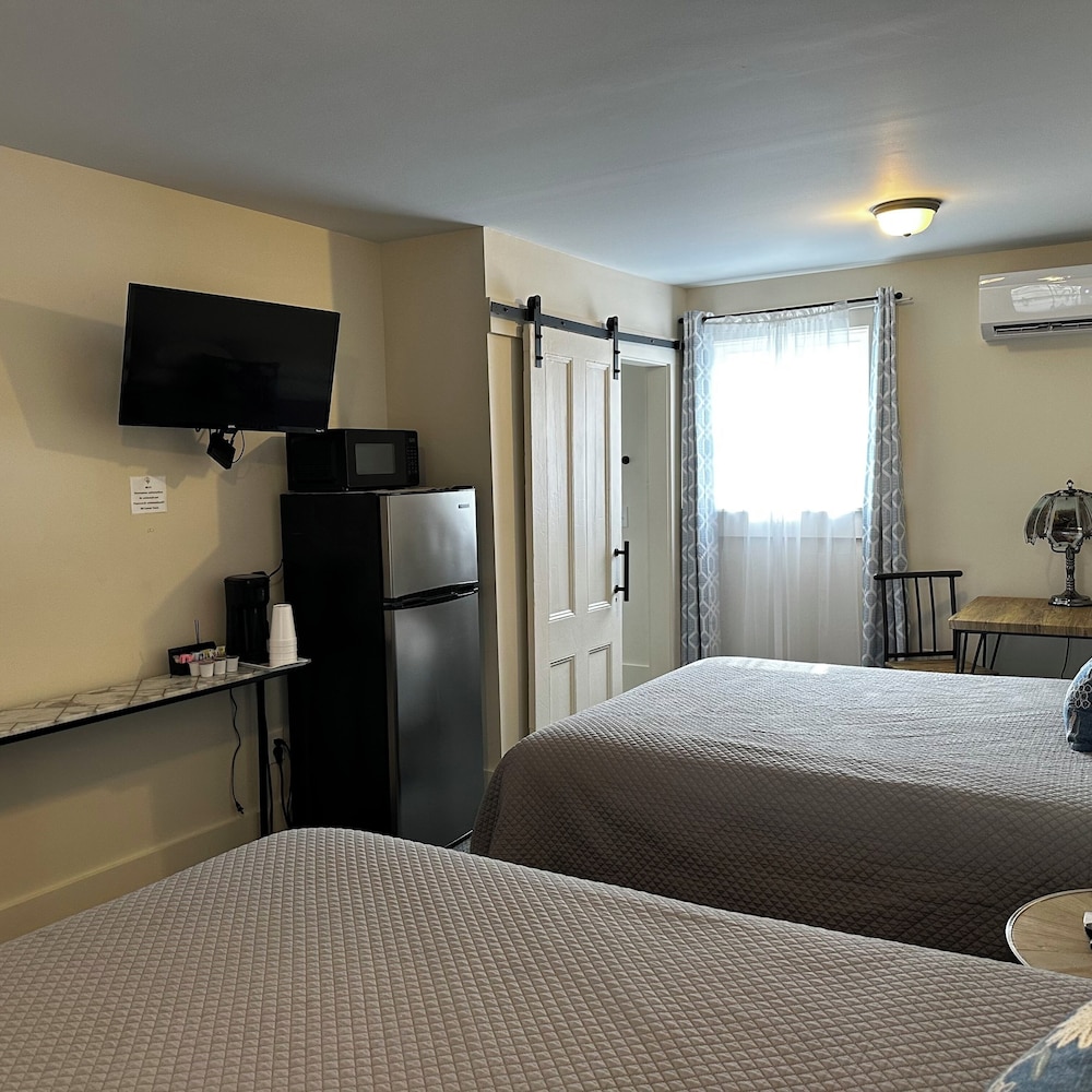 Unit 27 photo 1