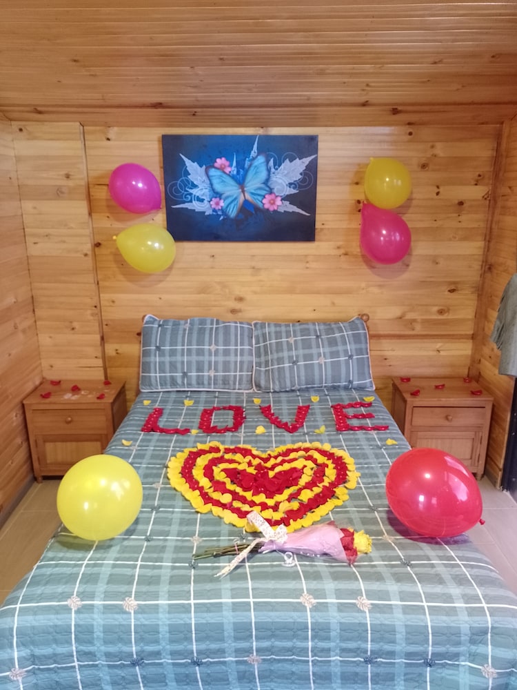 Romantic Suite, City View photo 1