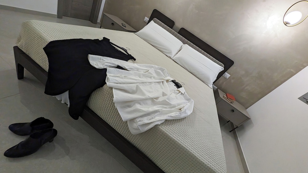 Luxury Room, Courtyard View photo 2