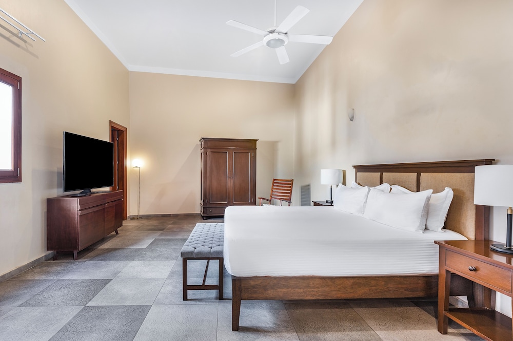 Superior Room, 1 Queen Bed - Photo 1