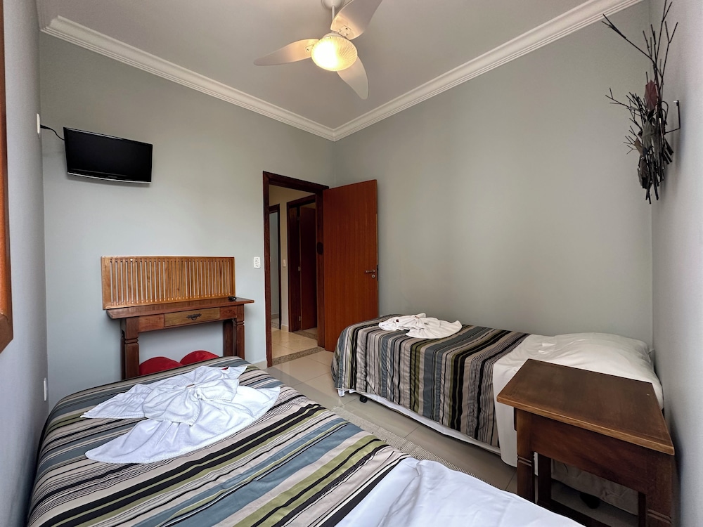Family Quadruple Room - Photo 8