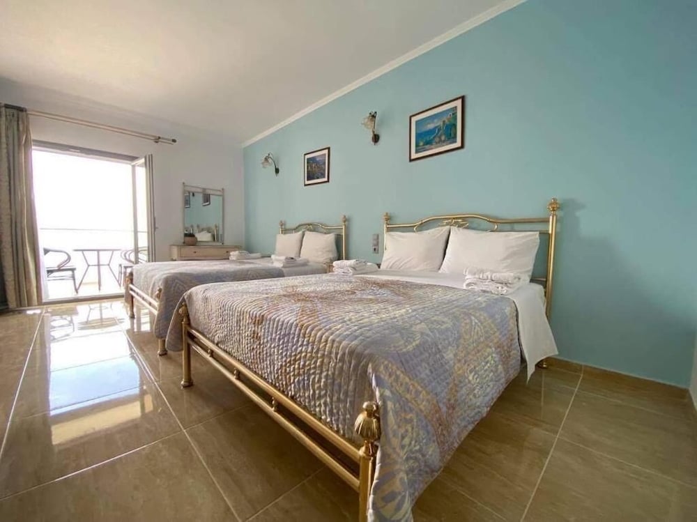 Family Room, Sea View - Photo 4