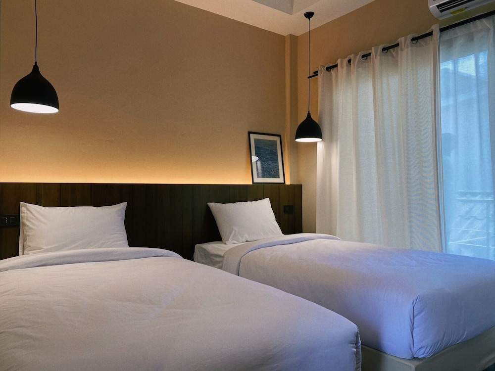 Standard Twin Room, 2 Twin Beds, City View - Photo 1