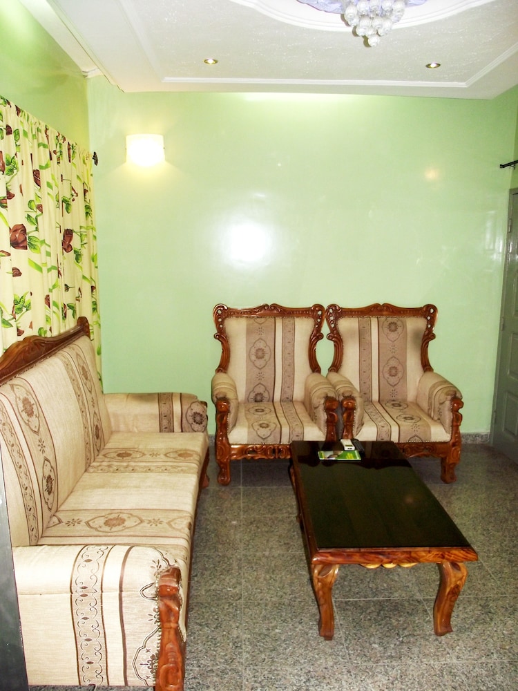 Basic Suite photo 3