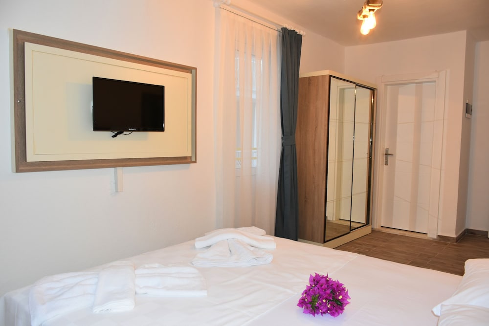 Standard Double Room - Photo 3