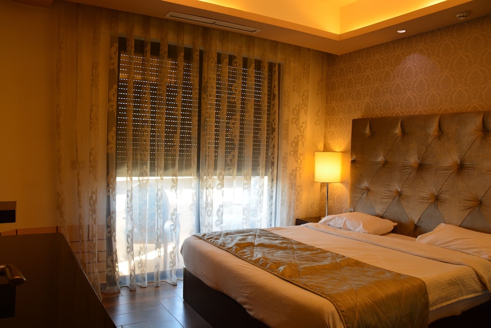 Deluxe Double Room, 1 Bedroom, Kitchenette, City View