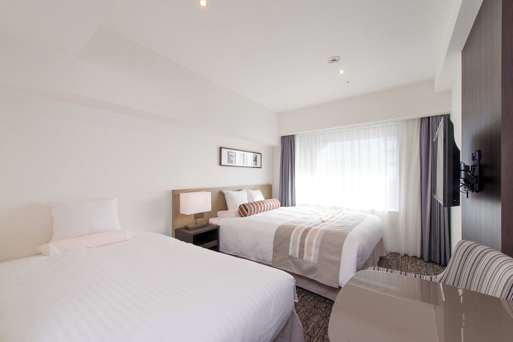 Comfort Queen with Extra Bed, Non Smoking, No Cleaning Service photo 1