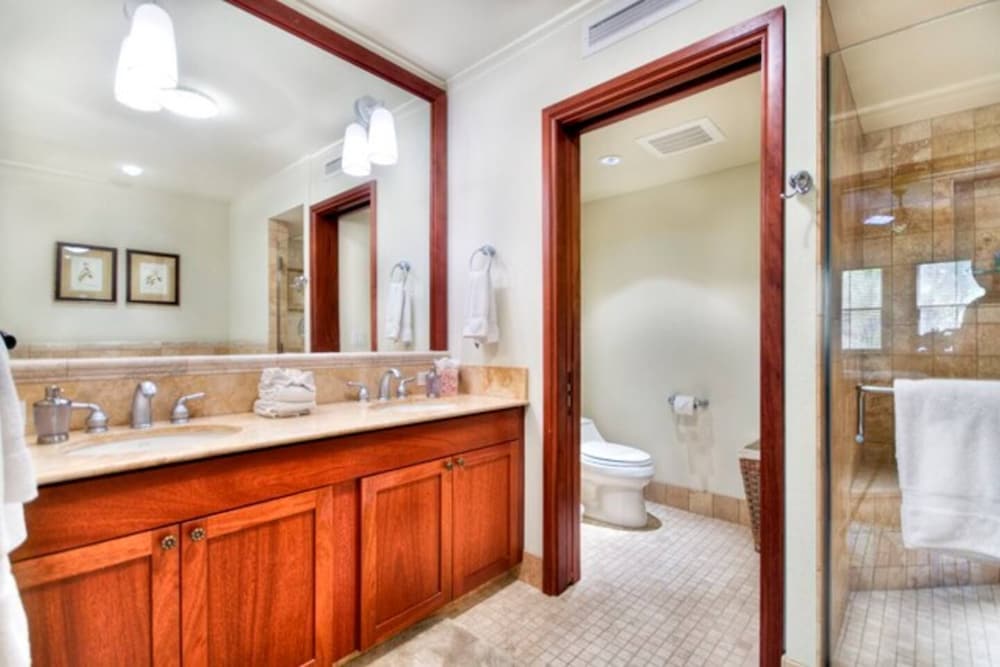 Luxury Villa (Unit 11A) photo 2