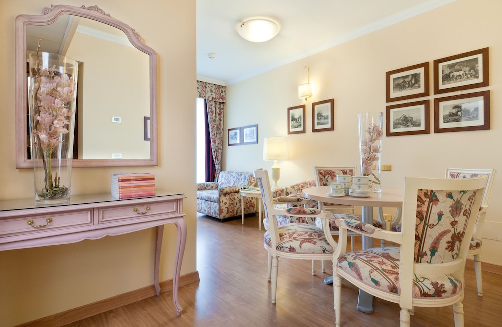 Apartment, 1 Bedroom, Partial Lake View (2 pax) photo 3