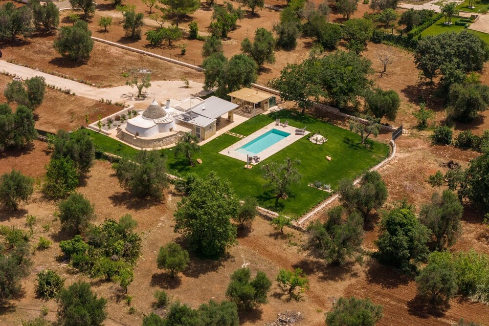 Villa photo 3