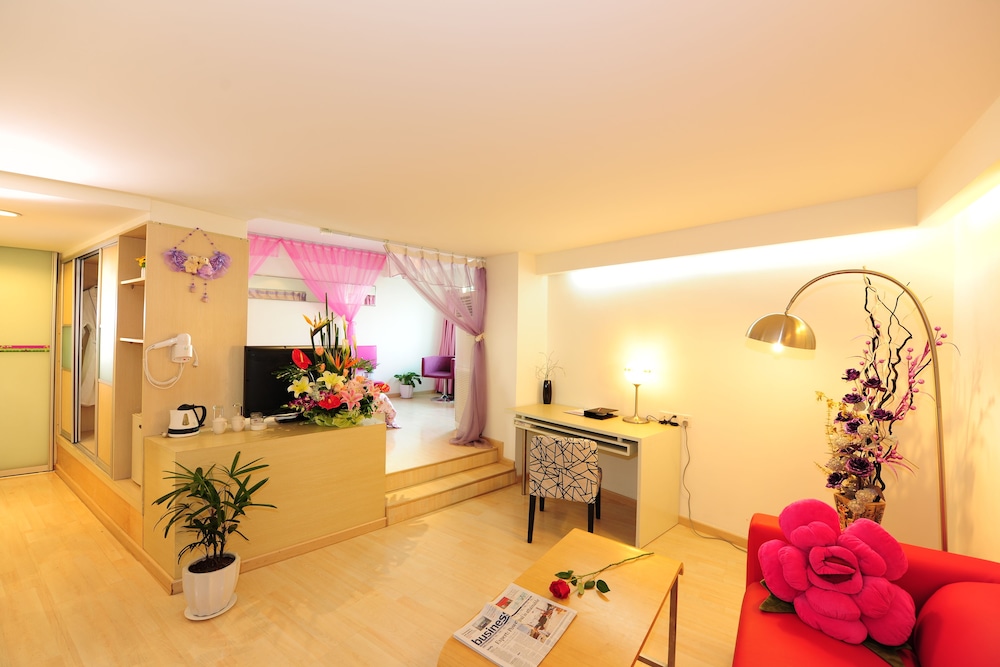 Honeymoon Room photo 3