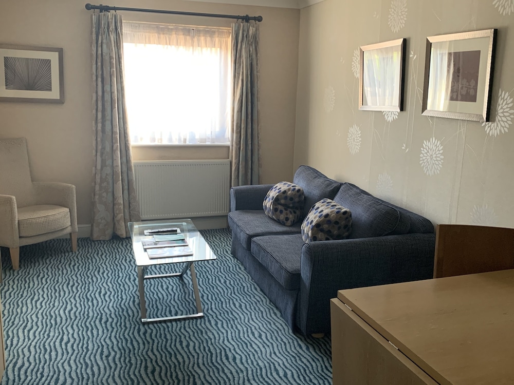 Suite - Photo 2