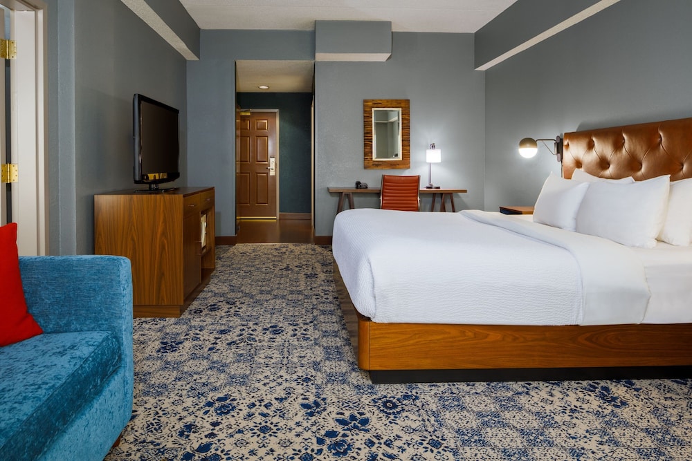 Suite, Multiple Beds - Photo 6