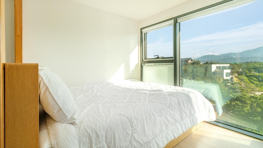 Basic Room, 2 Bedrooms (red 2) - Photo 12