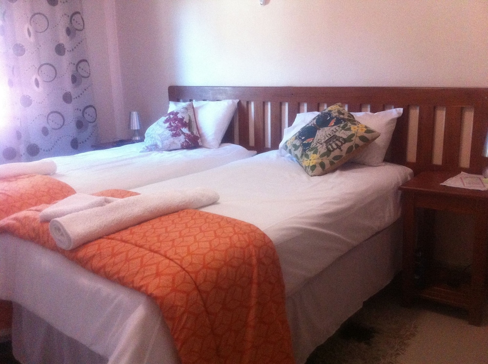 Twin Room, Garden View photo 1