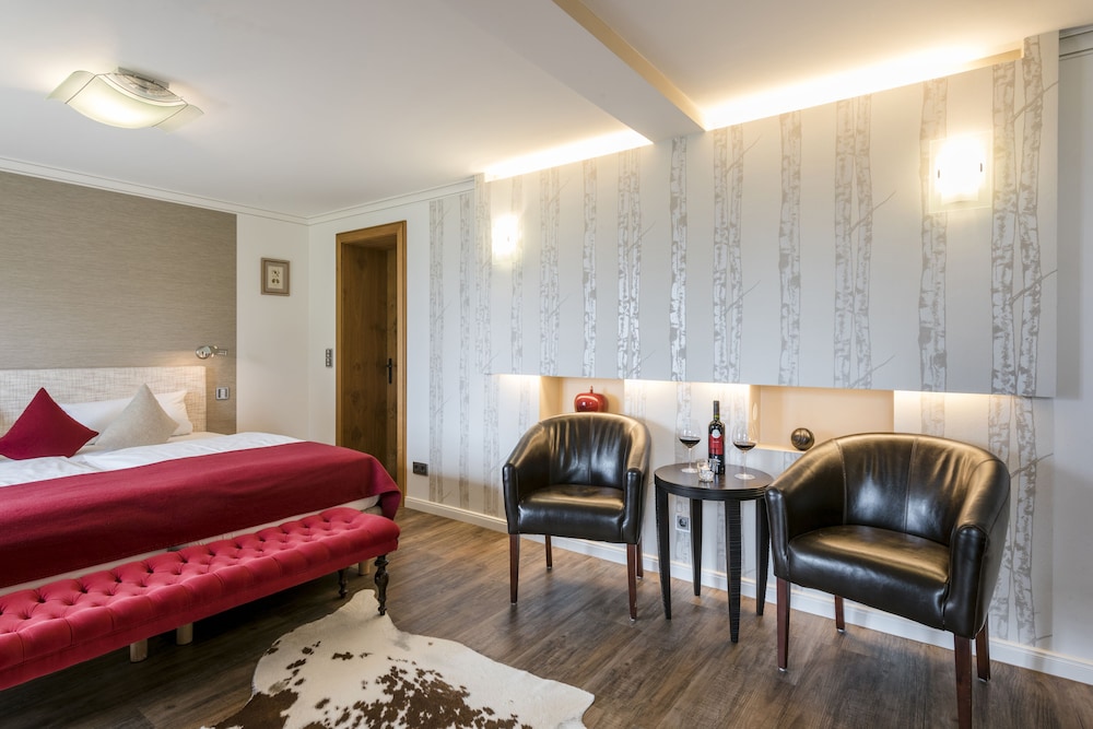 Junior Suite, 1 Bedroom, Lake View - Photo 3