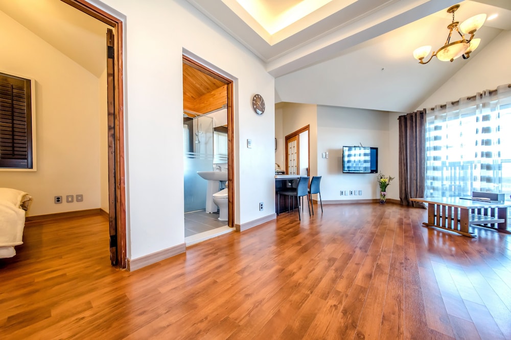 Suite, 2 Bedrooms, Kitchen, Ocean View
