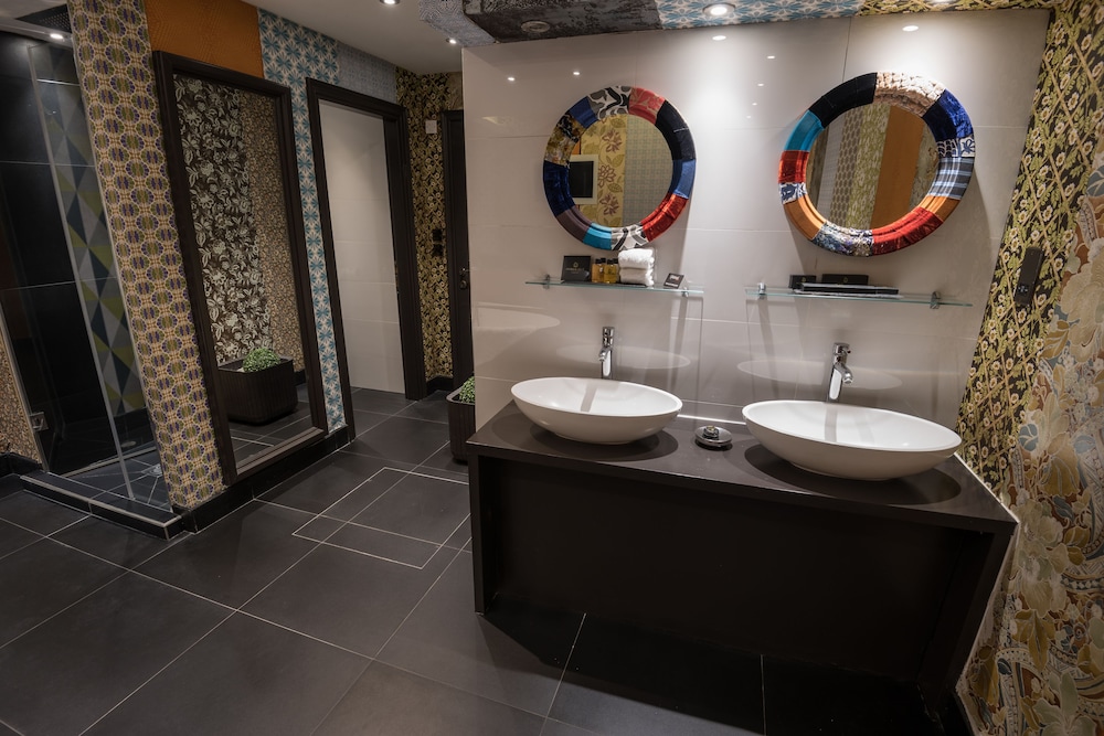 Squint Splash Suite photo 3