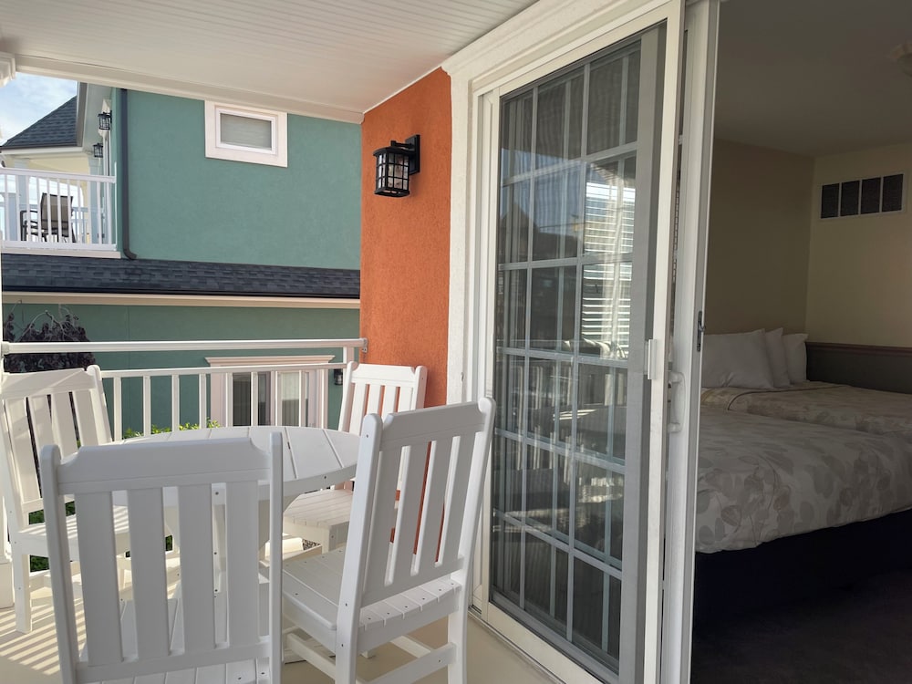 Deluxe Suite, 2 Bedrooms, Kitchen photo 3