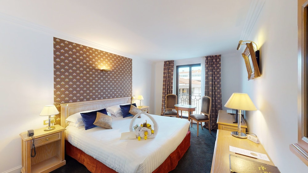 Superior Double Room - Photo 2