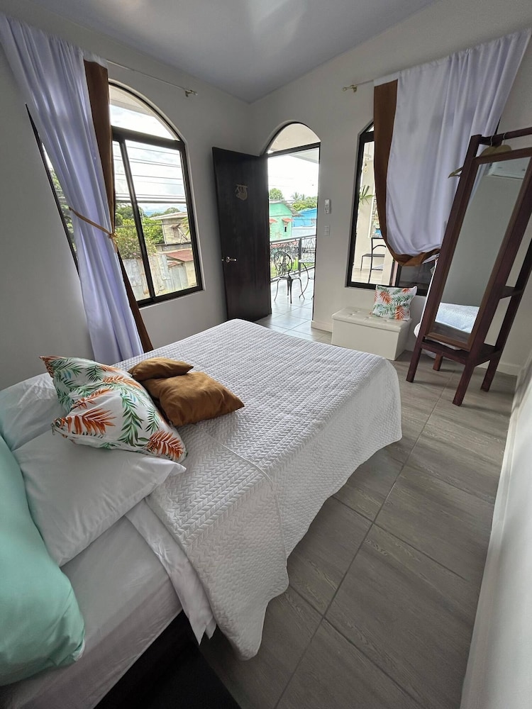 Basic Double Room, Balcony photo 2