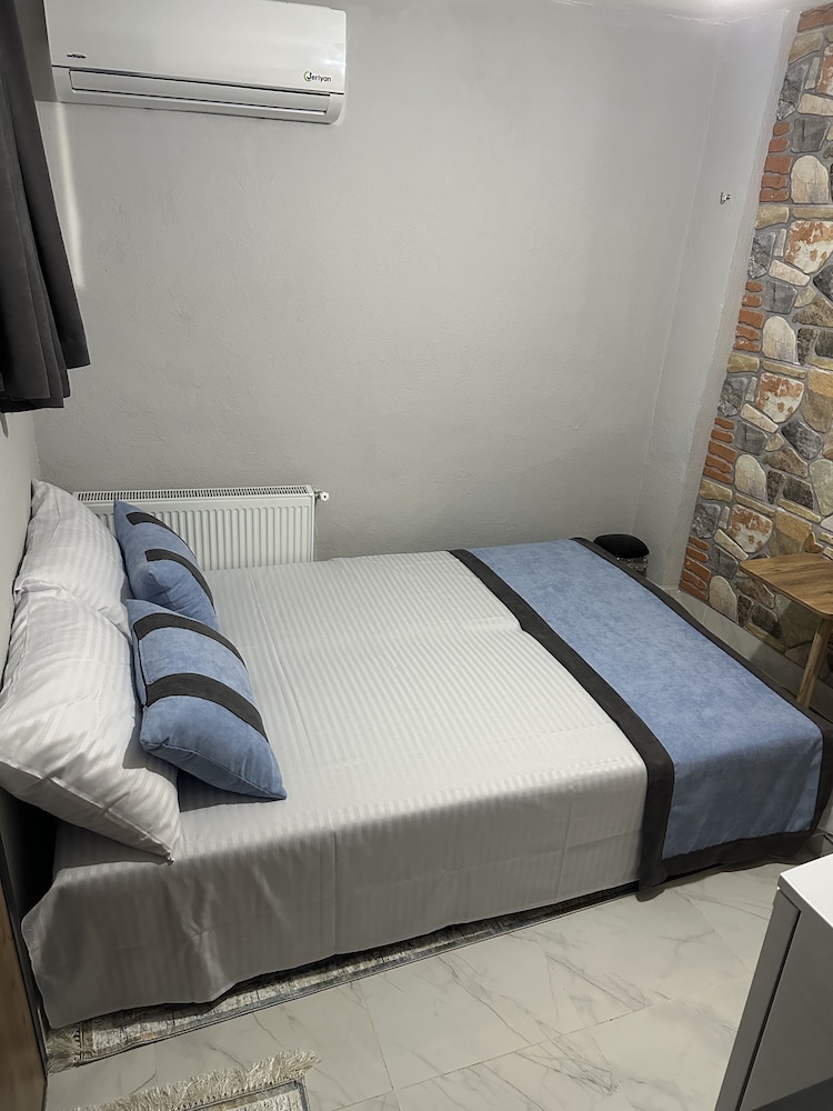Economy Room photo 1