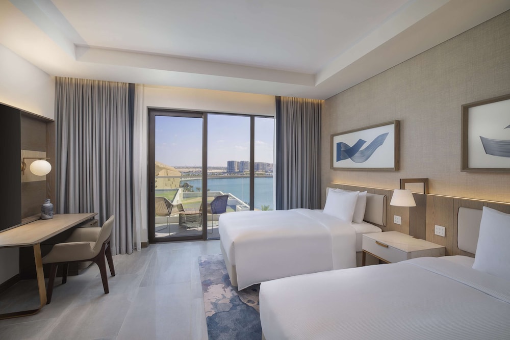Deluxe Double Room, 2 Double Beds, Bay View (Theme Park Access) — photo 3
