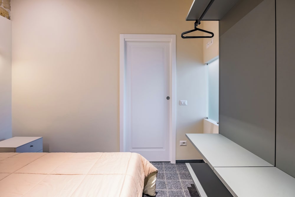 Apartment (2 Bedrooms)