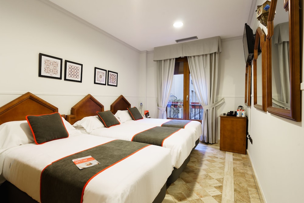 Triple Room - Photo 1