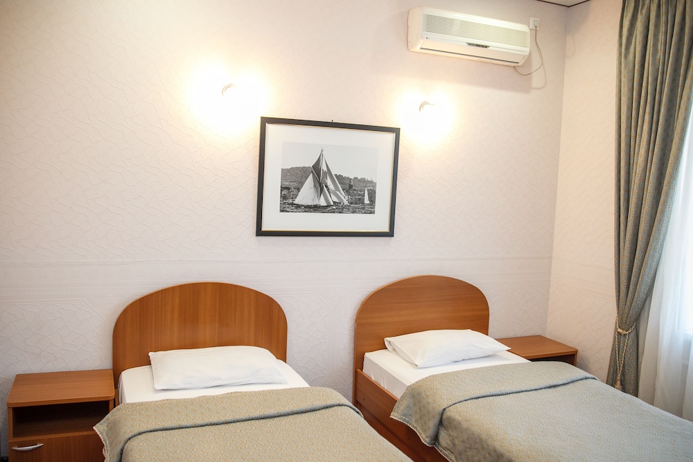 Standard Twin Room photo 1
