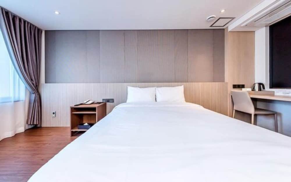 Superior Double Room - Photo 2