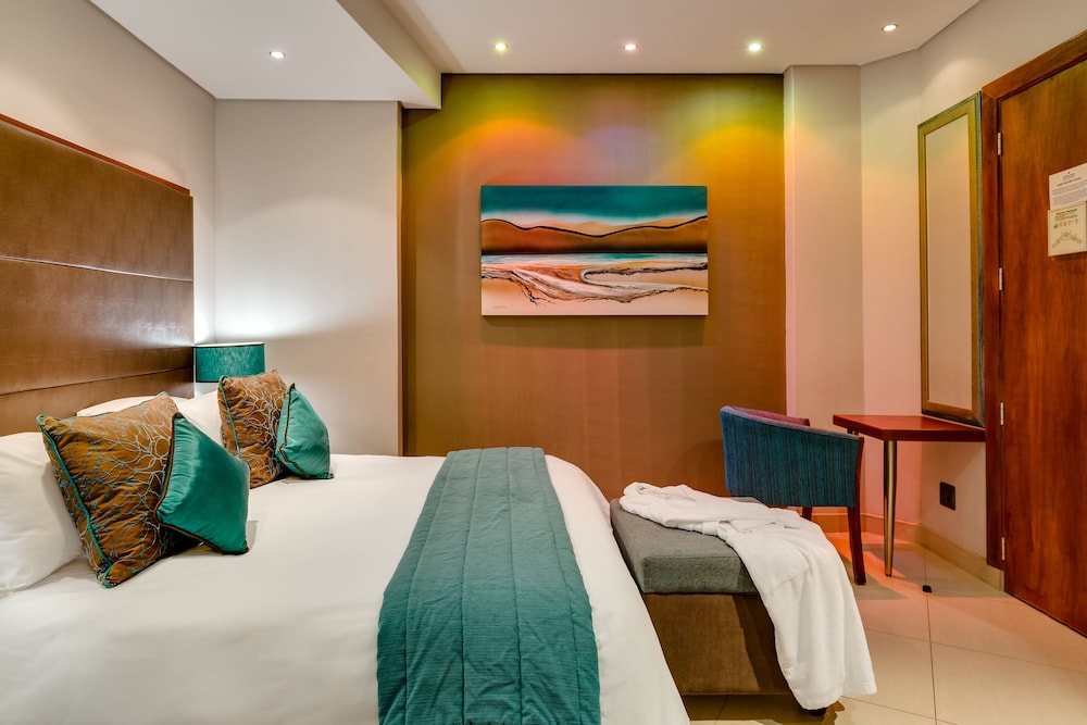 Executive Suite, 1 King Bed - Photo 1