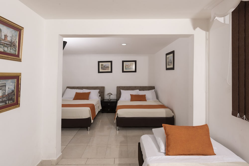 Standard Room, Multiple Beds