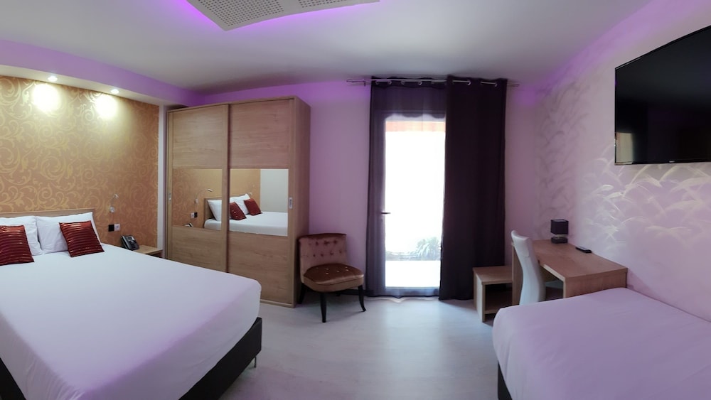 Suite, Garden View photo 1