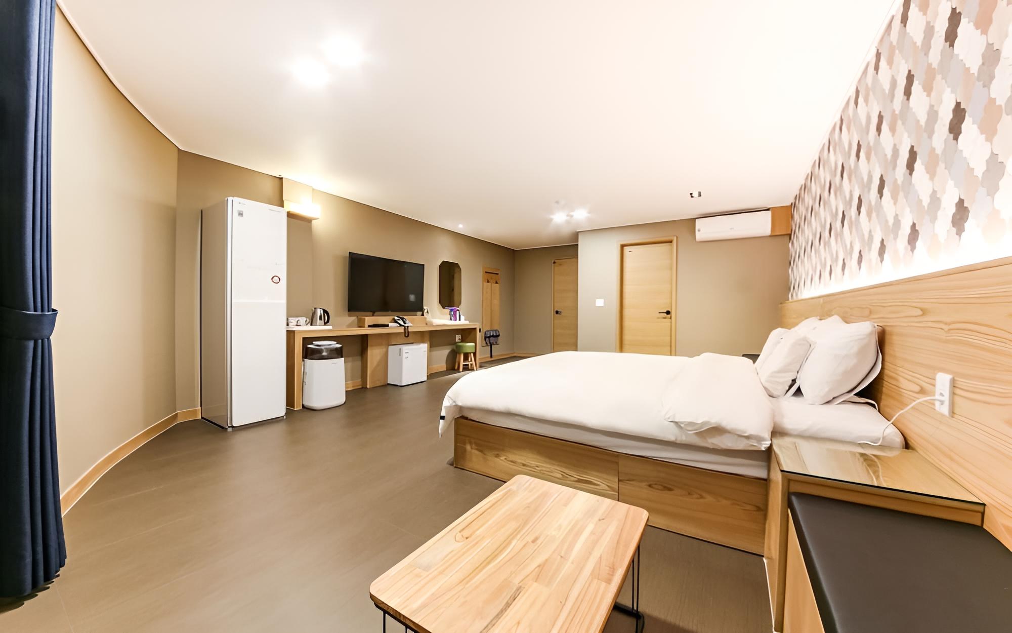 Room (Superior Large King (Ace Bed-High-end) photo 3
