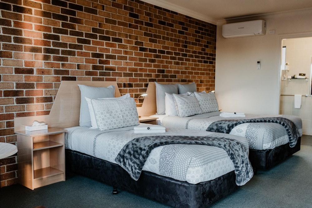 Standard Double or Twin Room, Multiple Beds, Non Smoking photo 3