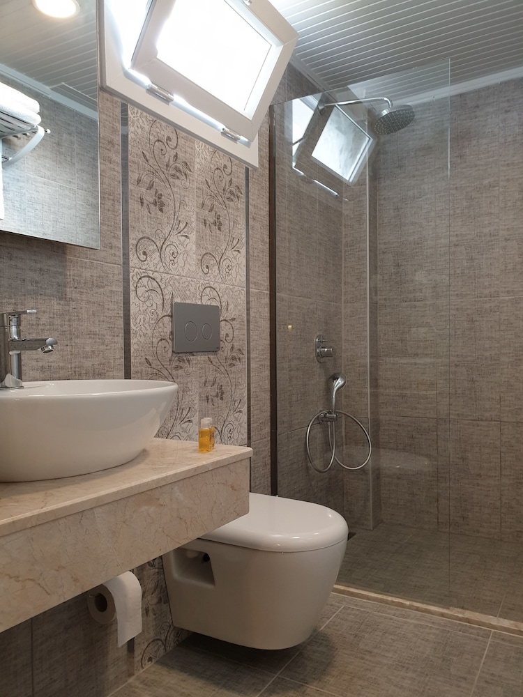 Standard Triple Room - Photo 4