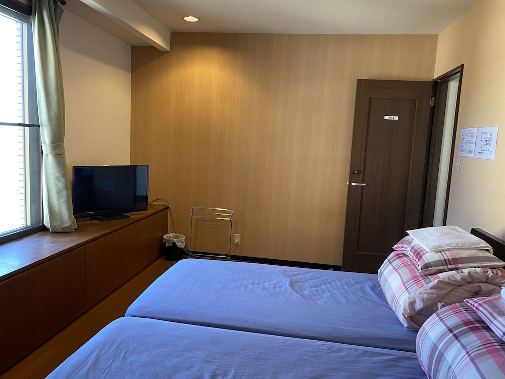304 Private room with LCD TV, Western-style room, partial sea view, Non Smoking photo 2