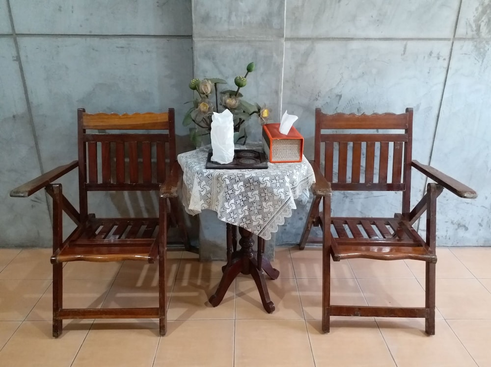 Shared Dormitory, Women only photo 3