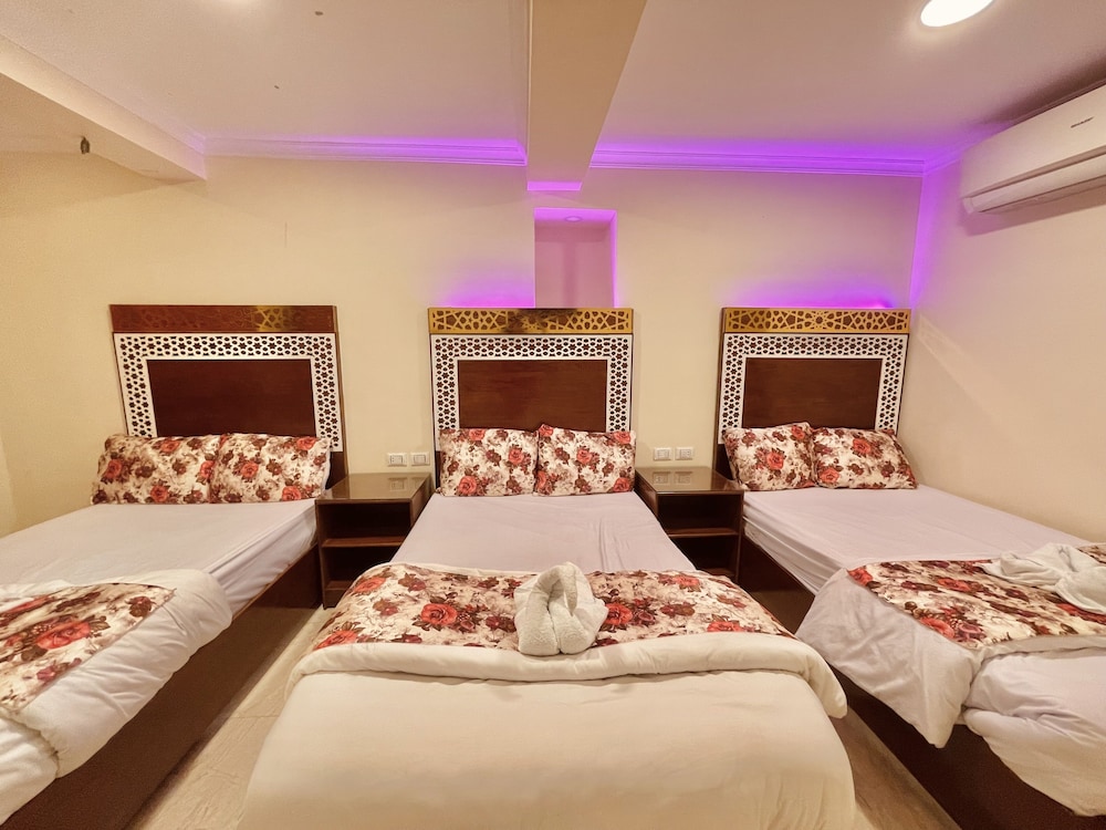 Comfort Triple Room, 3 Twin Beds, City View photo 1