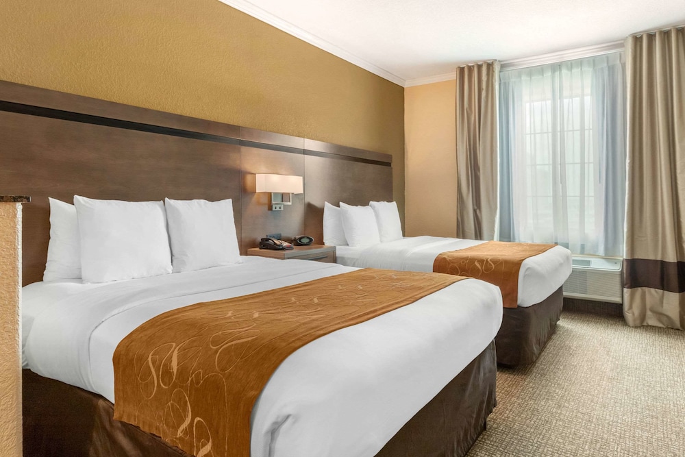 Suite, 2 Queen Beds, Non Smoking - Photo 4